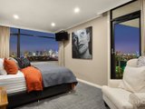 https://images.listonce.com.au/custom/160x/listings/1004115-beach-street-port-melbourne-vic-3207/147/01090147_img_09.jpg?AWcz2LsoSrQ