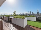 https://images.listonce.com.au/custom/160x/listings/100552-park-street-south-melbourne-vic-3205/194/01088194_img_09.jpg?-2Ar5GXq1ZU