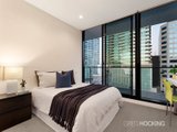 https://images.listonce.com.au/custom/160x/listings/100552-park-street-south-melbourne-vic-3205/963/01087963_img_05.jpg?sOYWfalj6XA