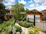 https://images.listonce.com.au/custom/160x/listings/101-hill-road-balwyn-north-vic-3104/195/01684195_img_01.jpg?oeUp-felELg