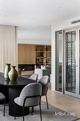 https://images.listonce.com.au/custom/160x/listings/1011-bryson-avenue-brighton-vic-3186/401/01983401_img_07.jpg?nyX2EiECd60