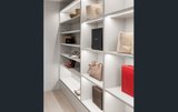 https://images.listonce.com.au/custom/160x/listings/1011-bryson-avenue-brighton-vic-3186/401/01983401_img_18.jpg?TE6QL0d7CFk