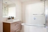 https://images.listonce.com.au/custom/160x/listings/1011-munro-street-ascot-vale-vic-3032/270/01571270_img_06.jpg?Evys7vw55qA