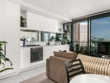 https://images.listonce.com.au/custom/160x/listings/101352-park-street-south-melbourne-vic-3205/077/01090077_img_01.jpg?leQ-MImhalQ