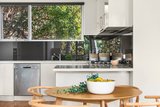 https://images.listonce.com.au/custom/160x/listings/1014-broadway-elwood-vic-3184/924/01794924_img_10.jpg?iuFi163dEr8