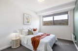 https://images.listonce.com.au/custom/160x/listings/1014-landale-avenue-croydon-vic-3136/053/01642053_img_08.jpg?6Jet596SazA