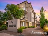 https://images.listonce.com.au/custom/160x/listings/1014-landale-avenue-croydon-vic-3136/689/01525689_img_01.jpg?mLV4rHPpjtg