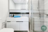 https://images.listonce.com.au/custom/160x/listings/10140-pakington-street-st-kilda-vic-3182/522/01772522_img_05.jpg?5EPsTZ4sDiA