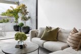 https://images.listonce.com.au/custom/160x/listings/101422-new-street-brighton-vic-3186/741/01793741_img_04.jpg?oa-TYVcZjAA