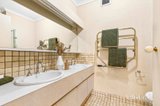 https://images.listonce.com.au/custom/160x/listings/10164-eastern-beach-road-geelong-vic-3220/371/01984371_img_08.jpg?SzFeWzZkHJg