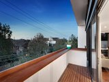 https://images.listonce.com.au/custom/160x/listings/1017-pine-avenue-elwood-vic-3184/650/01794650_img_06.jpg?mdMNeiA6a-U