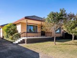 https://images.listonce.com.au/custom/160x/listings/102-glasgow-avenue-reservoir-vic-3073/101/01028101_img_01.jpg?QD8ZUdPFmno