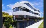 https://images.listonce.com.au/custom/160x/listings/1022a-emma-st-caulfield-south-vic-3162/528/01891528_img_01.jpg?JIa2dXE0z_Q