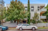 https://images.listonce.com.au/custom/160x/listings/10250-altona-street-kensington-vic-3031/464/01912464_img_10.jpg?V6HxzZT9nN4