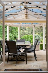 https://images.listonce.com.au/custom/160x/listings/103-kalbar-road-eltham-vic-3095/615/01127615_img_12.jpg?wSvze8xaUeU