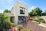 https://images.listonce.com.au/custom/160x/listings/103-longview-road-balwyn-north-vic-3104/563/01684563_img_10.jpg?VB0gMi_vgTo