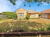 https://images.listonce.com.au/custom/160x/listings/103-minerva-road-herne-hill-vic-3218/329/01702329_img_01.jpg?xA6T7XClt5s