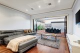 https://images.listonce.com.au/custom/160x/listings/103-park-street-moonee-ponds-vic-3039/676/00302676_img_04.jpg?XDKtuT2fwSI