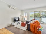 https://images.listonce.com.au/custom/160x/listings/10313-15-hewish-road-croydon-vic-3136/532/01525532_img_03.jpg?8EKamwEKW-E