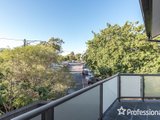 https://images.listonce.com.au/custom/160x/listings/10313-15-hewish-road-croydon-vic-3136/832/01525832_img_11.jpg?ESqcIkT_KBg