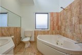 https://images.listonce.com.au/custom/160x/listings/10339-flemington-road-north-melbourne-vic-3051/250/01753250_img_09.jpg?XCBFQq5BLt4