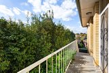 https://images.listonce.com.au/custom/160x/listings/1034-weir-street-balwyn-vic-3103/131/01683131_img_08.jpg?woCmwmVWFRs