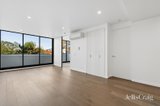 https://images.listonce.com.au/custom/160x/listings/1035-hanke-road-doncaster-vic-3108/682/01909682_img_05.jpg?dKBRSdQI118