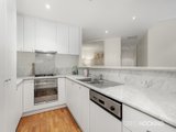 https://images.listonce.com.au/custom/160x/listings/10388-beach-street-port-melbourne-vic-3207/710/01087710_img_04.jpg?hh4CETaDSPQ