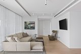 https://images.listonce.com.au/custom/160x/listings/103g14-16-the-esplanade-st-kilda-vic-3182/733/01859733_img_03.jpg?X5WgUq0NU4E