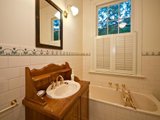 https://images.listonce.com.au/custom/160x/listings/104-carrington-road-box-hill-vic-3128/124/01744124_img_03.jpg?CS1fhHmq_OQ