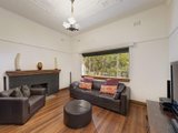 https://images.listonce.com.au/custom/160x/listings/104-eglinton-street-kew-vic-3101/142/00829142_img_07.jpg?i3FYf0-xihg