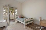 https://images.listonce.com.au/custom/160x/listings/104-iffla-street-south-melbourne-vic-3205/551/01942551_img_17.jpg?vUmDFkrnZYk