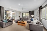 https://images.listonce.com.au/custom/160x/listings/104-orchard-grove-blackburn-south-vic-3130/907/01579907_img_03.jpg?t4lR3rWd0jE