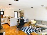 https://images.listonce.com.au/custom/160x/listings/104-station-street-port-melbourne-vic-3207/532/01912532_img_03.jpg?JHq4koNpm1A