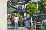 https://images.listonce.com.au/custom/160x/listings/1041-evergreen-mews-armadale-vic-3143/806/00731806_img_09.jpg?GFDO5A-v4_s