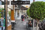 https://images.listonce.com.au/custom/160x/listings/1041-evergreen-mews-armadale-vic-3143/973/01768973_img_07.jpg?azCMIPf9jdM