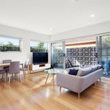 https://images.listonce.com.au/custom/160x/listings/104118-brighton-road-ripponlea-vic-3185/136/01949136_img_03.jpg?vcxZEzUrls0