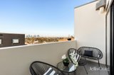 https://images.listonce.com.au/custom/160x/listings/1041a-campbell-grove-northcote-vic-3070/966/01978966_img_08.jpg?o0ldYltmLR8