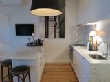 https://images.listonce.com.au/custom/160x/listings/10486-toorak-road-toorak-vic-3142/067/00884067_img_04.jpg?LYar8HQAIKs