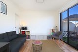 https://images.listonce.com.au/custom/160x/listings/105-emmaline-street-northcote-vic-3070/096/00776096_img_04.jpg?nOW7FXpuI30