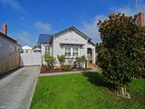 https://images.listonce.com.au/custom/160x/listings/105-howitt-street-soldiers-hill-vic-3350/865/01575865_img_02.jpg?uFl-98ir6Kk