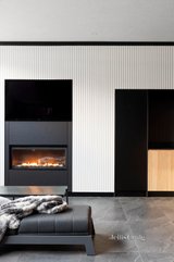 https://images.listonce.com.au/custom/160x/listings/105-maltravers-road-ivanhoe-east-vic-3079/581/01738581_img_19.jpg?MXz8SQzFivU