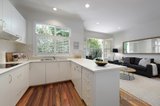 https://images.listonce.com.au/custom/160x/listings/1051-burke-road-hawthorn-east-vic-3123/596/00360596_img_09.jpg?HQR3kY4abhg