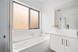https://images.listonce.com.au/custom/160x/listings/1051-green-island-avenue-mount-martha-vic-3934/460/01954460_img_09.jpg?vrzGf3HlCXc