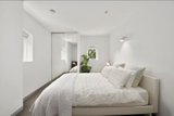 https://images.listonce.com.au/custom/160x/listings/10525-pickles-street-port-melbourne-vic-3207/665/01620665_img_04.jpg?PTQUi4J8k2c