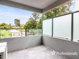 https://images.listonce.com.au/custom/160x/listings/1054-6-alfrick-road-croydon-vic-3136/757/01525757_img_10.jpg?EMzWtgjl7iU