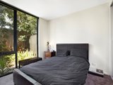 https://images.listonce.com.au/custom/160x/listings/10595-ormond-road-elwood-vic-3184/519/01793519_img_05.jpg?HqShp_LrjFE