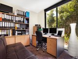 https://images.listonce.com.au/custom/160x/listings/10595-ormond-road-elwood-vic-3184/519/01793519_img_07.jpg?9VrsSbFs2pI