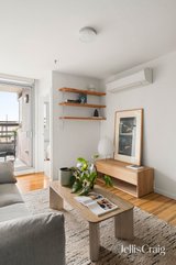 https://images.listonce.com.au/custom/160x/listings/105c168-victoria-road-northcote-vic-3070/340/01933340_img_05.jpg?EL1p-QdWXb0