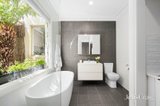https://images.listonce.com.au/custom/160x/listings/106-nott-street-port-melbourne-vic-3207/157/01975157_img_09.jpg?m5TlvBNhwGM